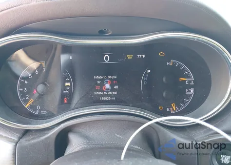 2017 Jeep Grand Cherokee Overland из США, поврежденный, VIN 1C4RJFCG5HC802621